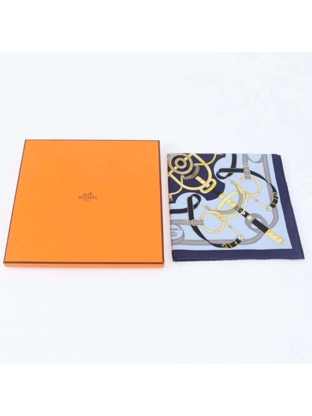 Hermes Tagged Carre Eperon D'or Yellow Gold Spurs Silk 100% Scarf